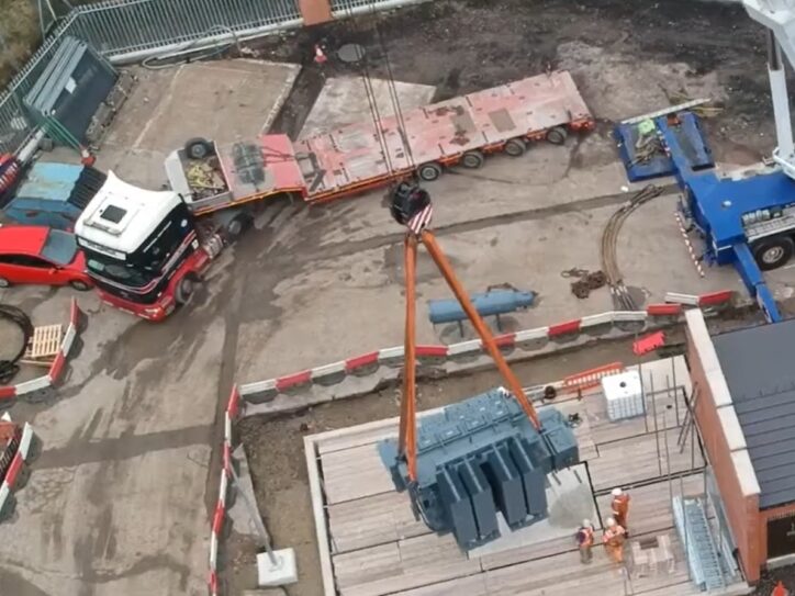 załądunek tranformatora na naczepę