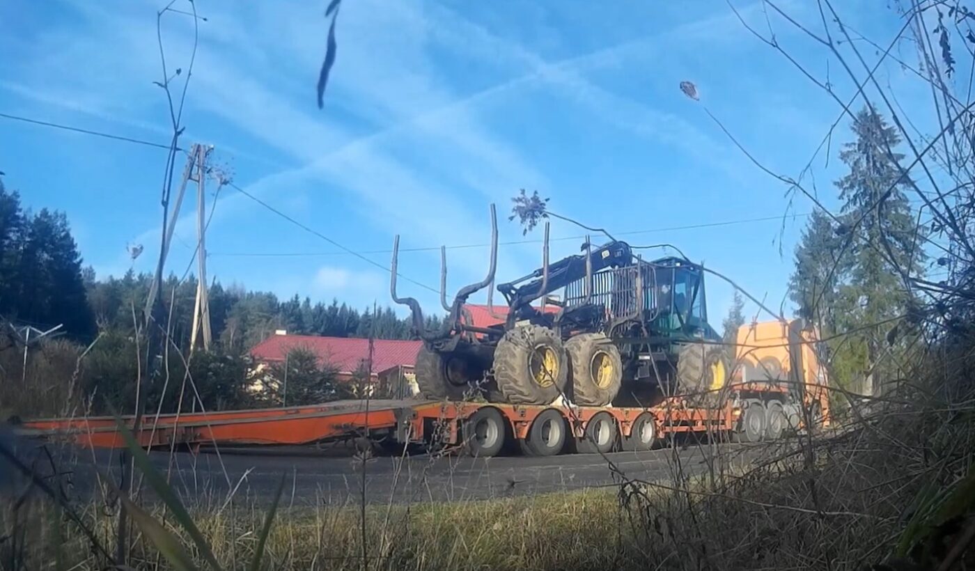transport-forwardera-timberjack-1010b-pomysk-maly-elzbiecin-01
