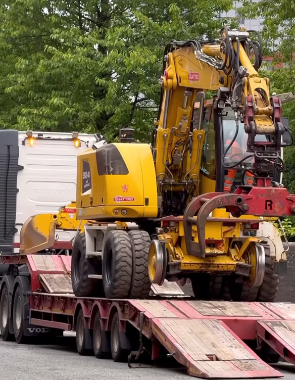 transport-koparki-kolowej-liebherr-924-koszalin-skoczow-01