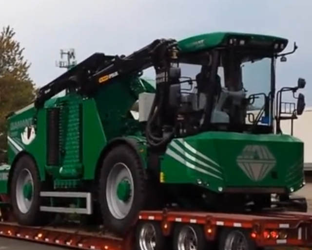Transport rębaka Albach Diamant 2000 z Wrocławia do Białegostoku